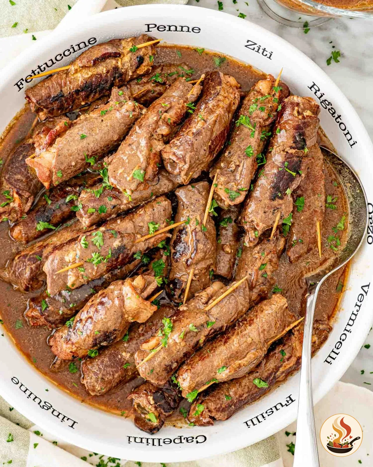 Немецкие рулеты из говядины: томлёное мясо в ароматном соусе